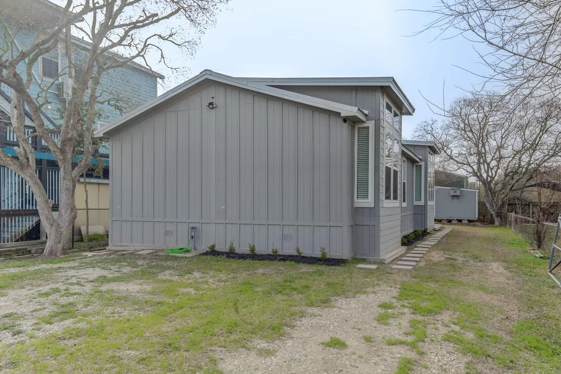 Photo of 518 4th Street