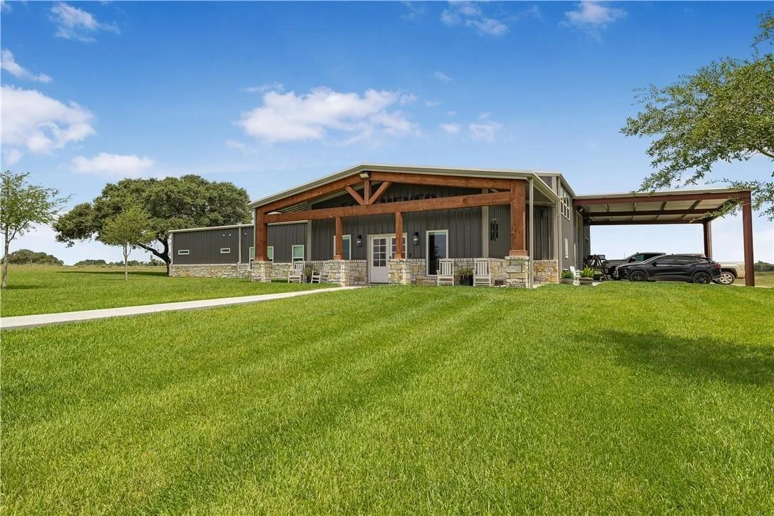 Photo of 686 Rappold Road