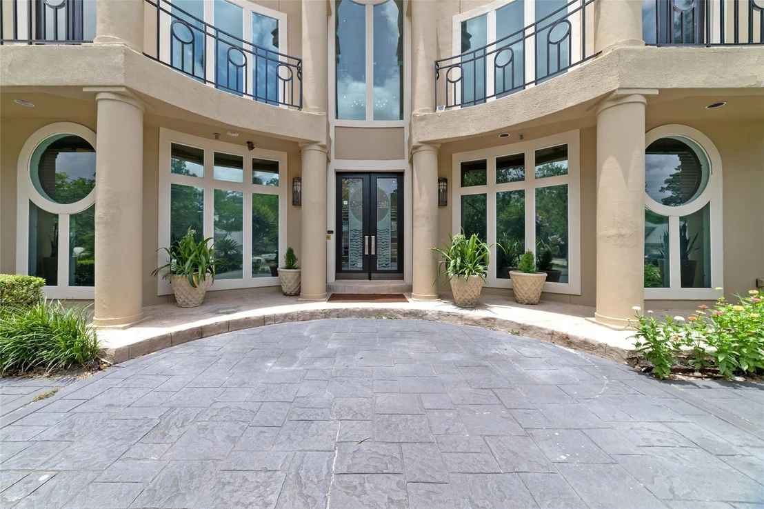 Photo of 2814 Cedar Woods Place