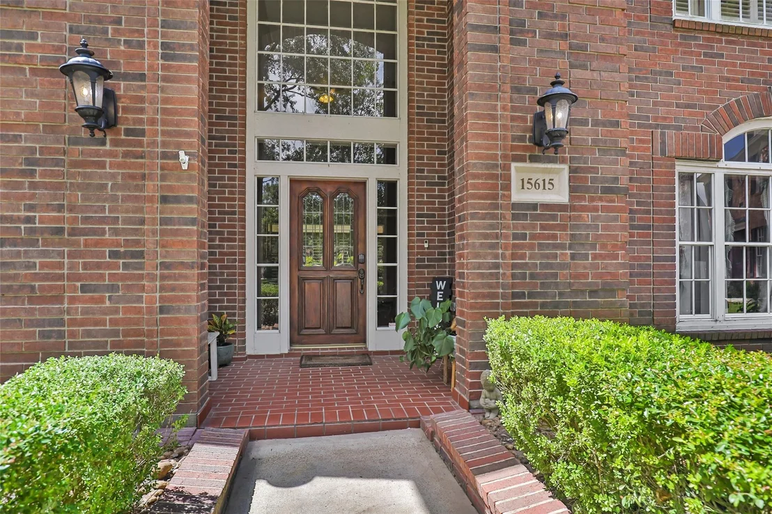 Photo of 15615 Wildwood Run