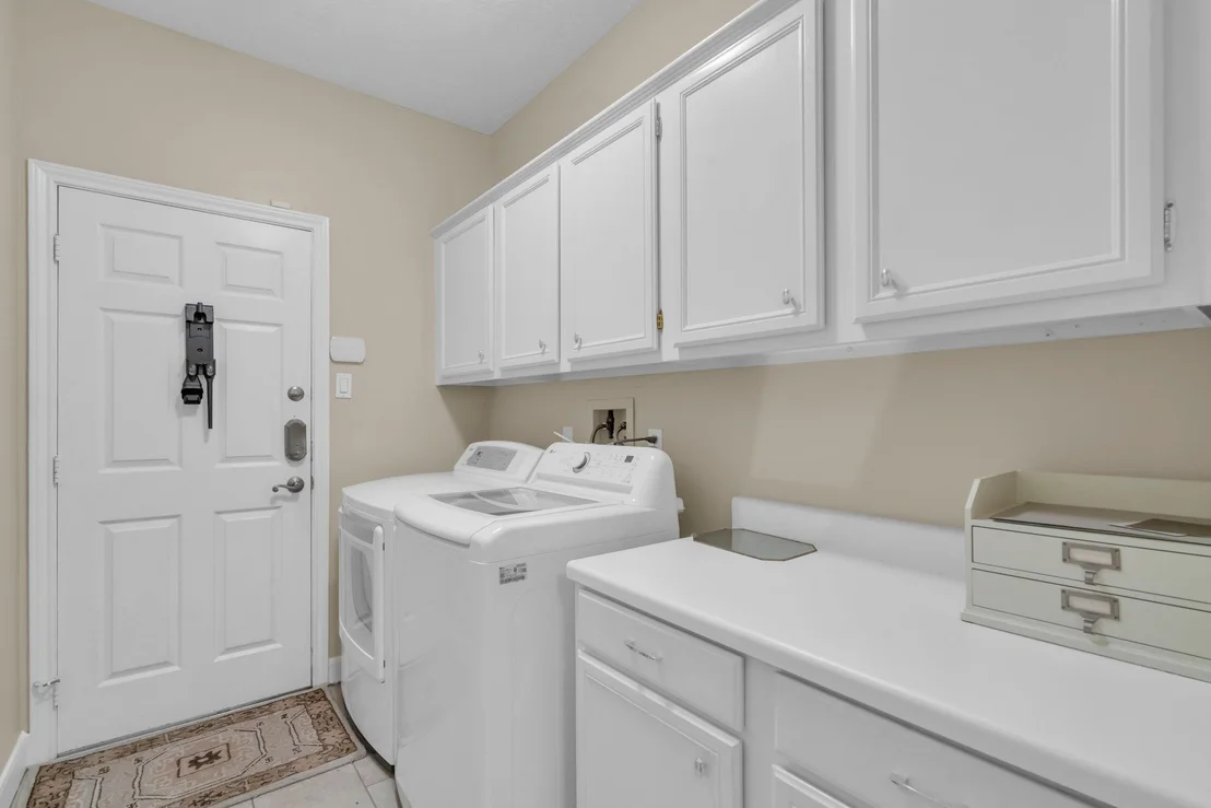 Photo of 16318 Avenplace Road