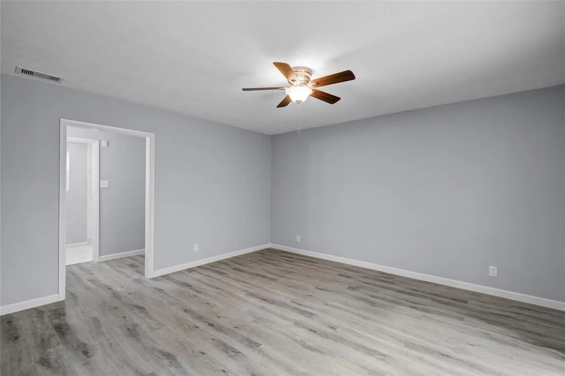 Photo of Unit D at 5703 Easthampton Drive
