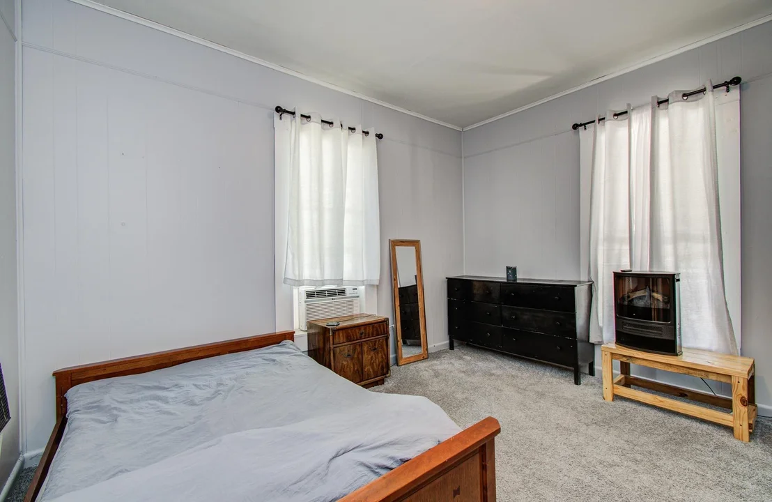 Photo of 155 Davis Street