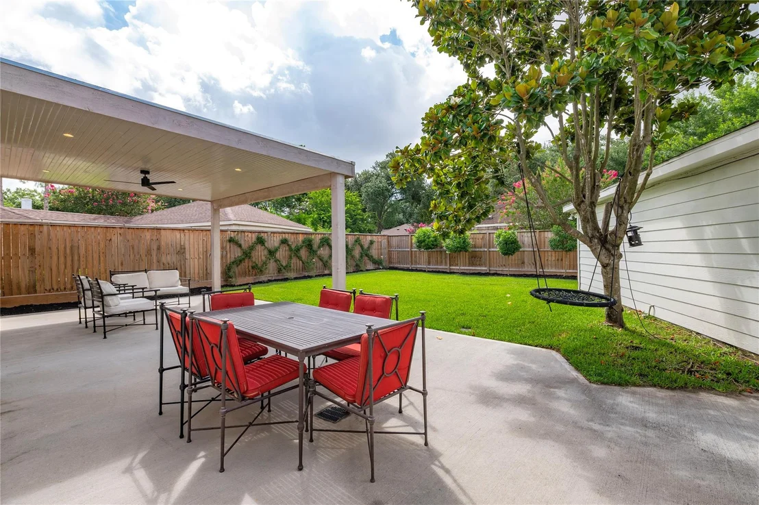 Photo of 12035 Riverview Drive