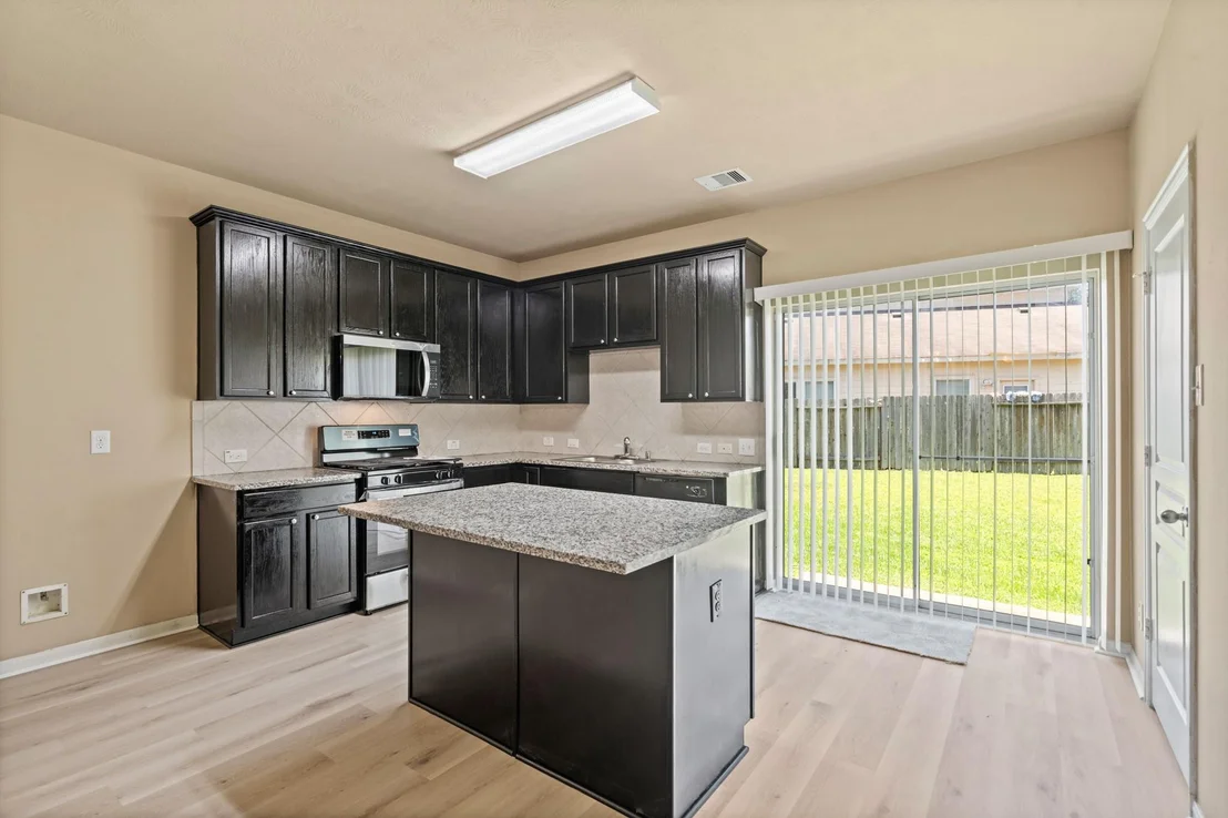 Photo of 6903 Silver Trace Court