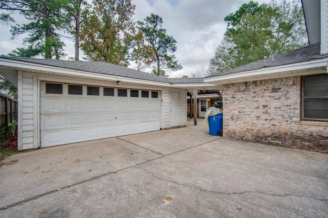 Photo of 1107 Pear Tree Lane