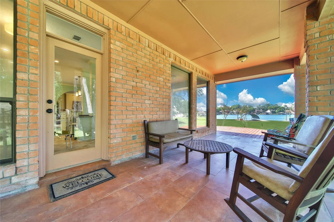 Photo of 142 Lakeside Drive