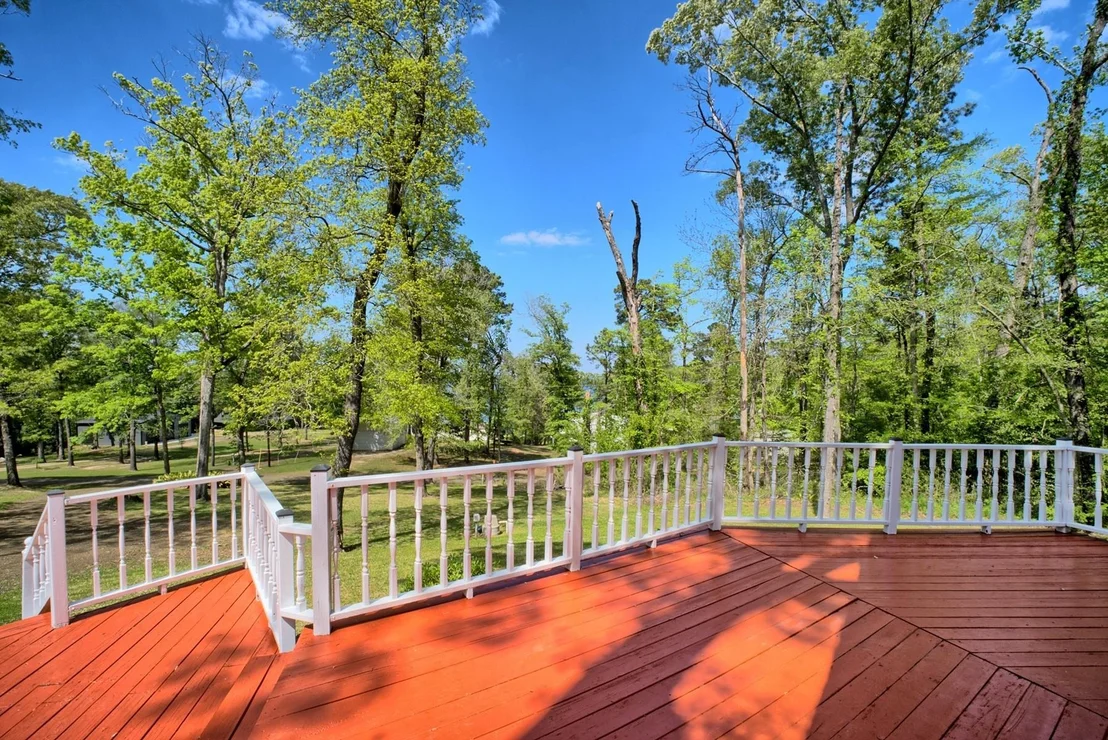 Photo of 670 Cedar Crest Circle