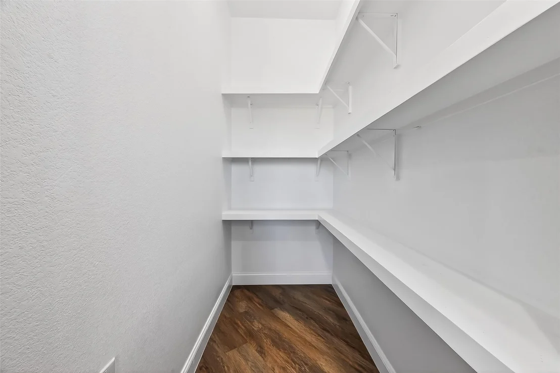 Photo of 1121 Peter Pine Street