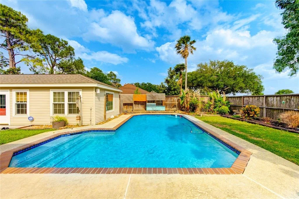 Photo of 22211 Bucktrout Lane