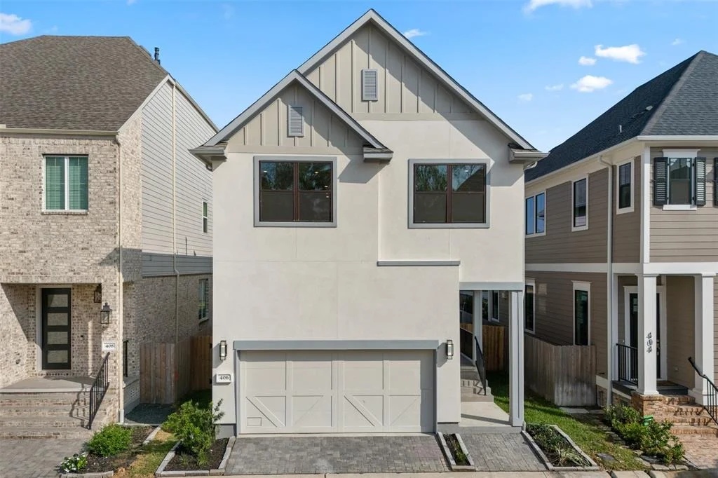 Photo of 406 Forest Reserve Place