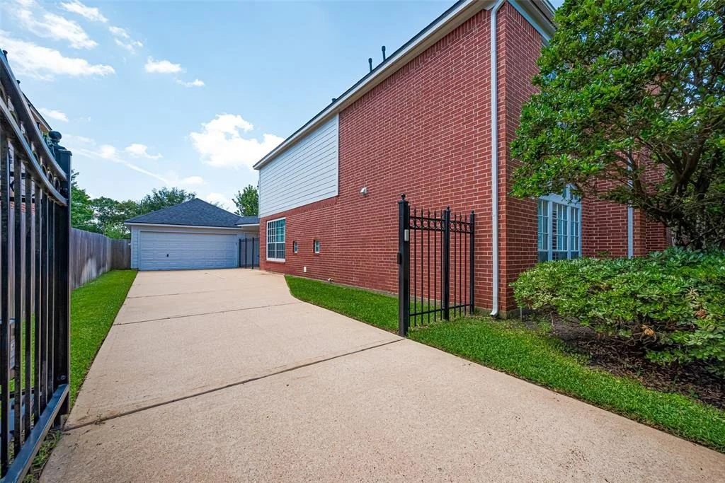 Photo of 16323 Burham Park Drive