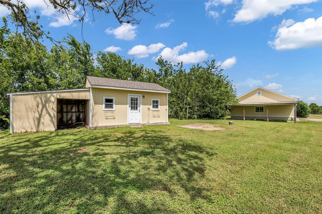 Photo of 1075 Harrisburg Road