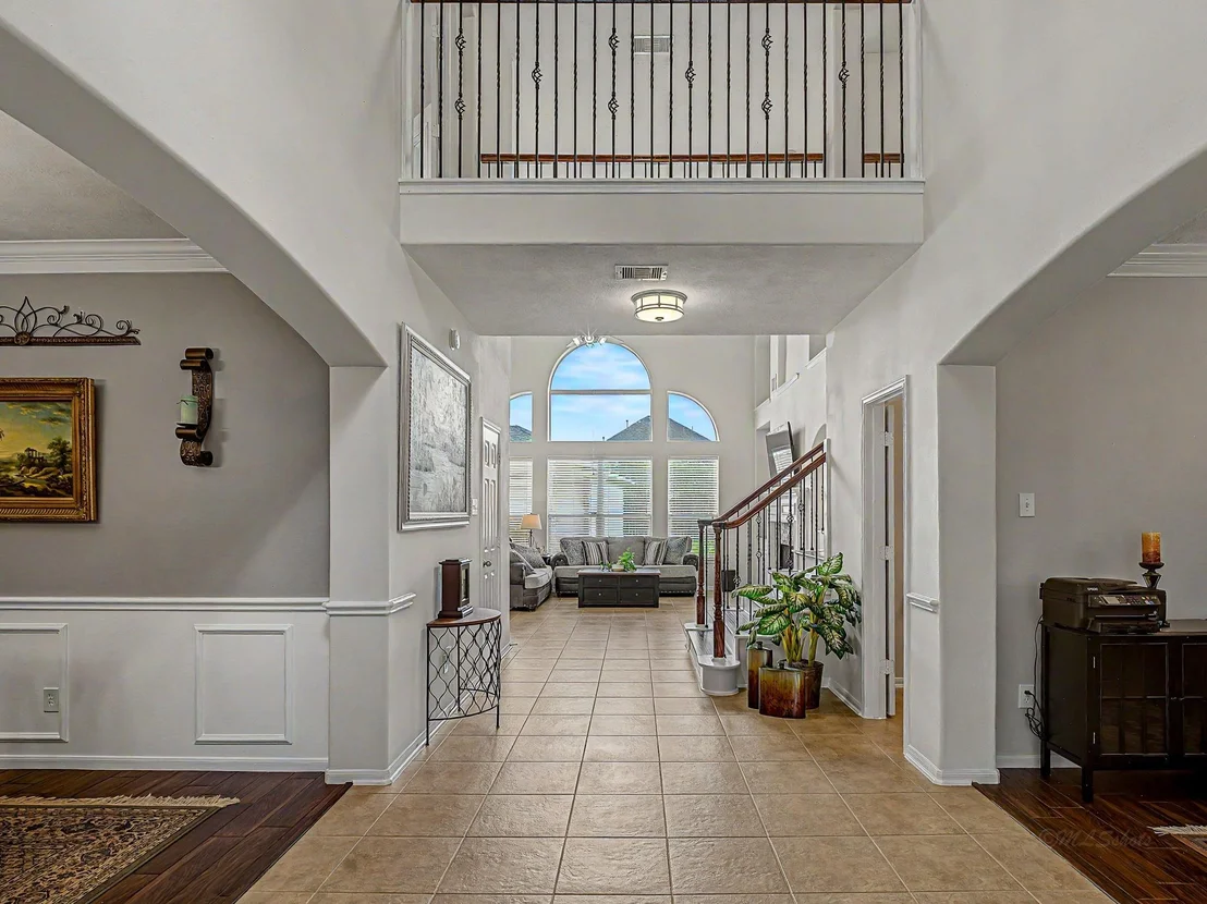 Photo of 2210 Fox Path