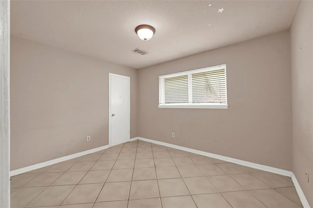 Photo of 4812 Honeysuckle Lane