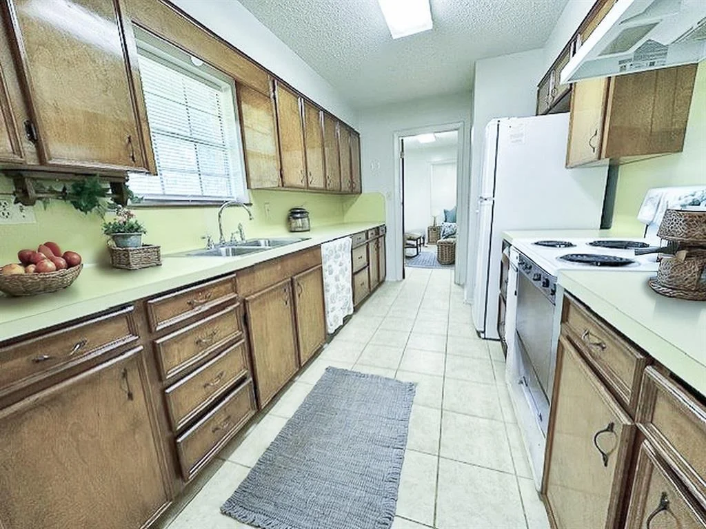 Photo of 1103 Kelving Way