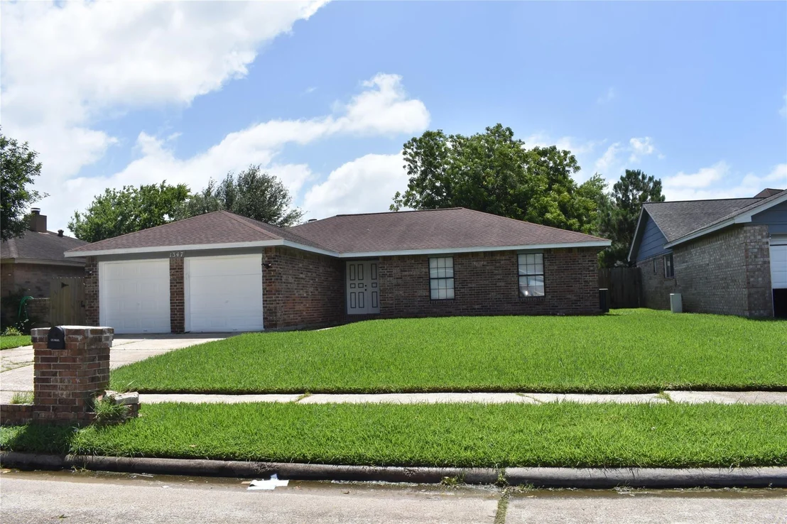 Photo of 1347 Somercotes Lane