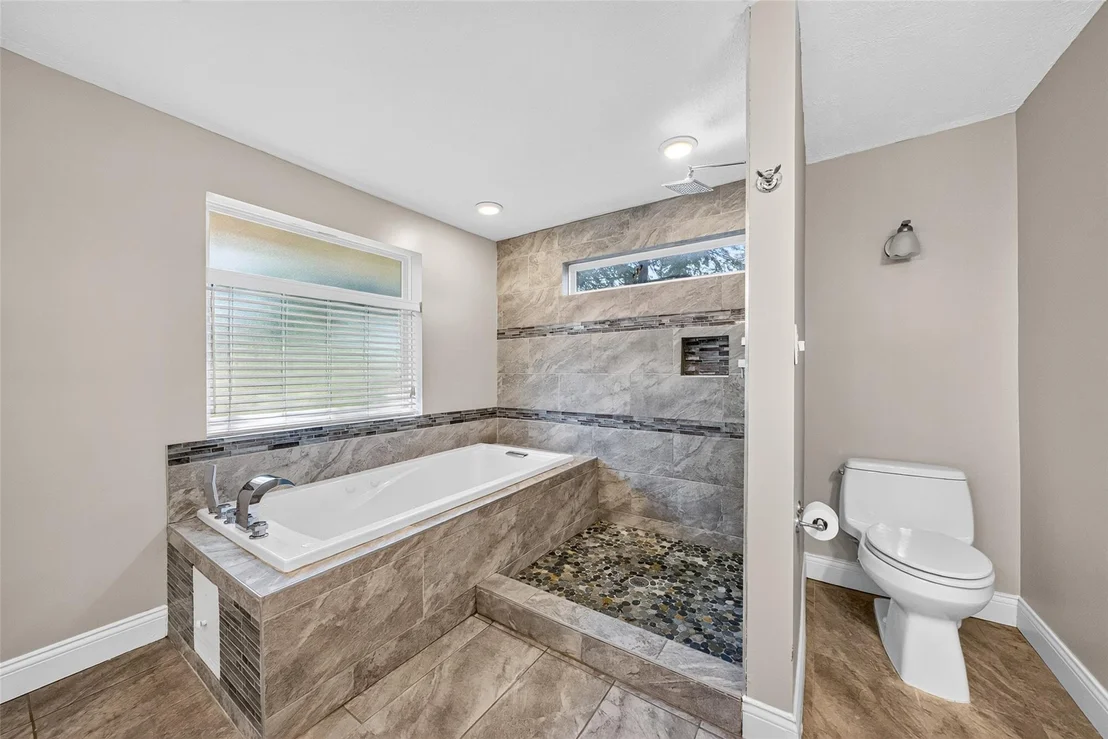 Photo of 1003 Villa Court Drive