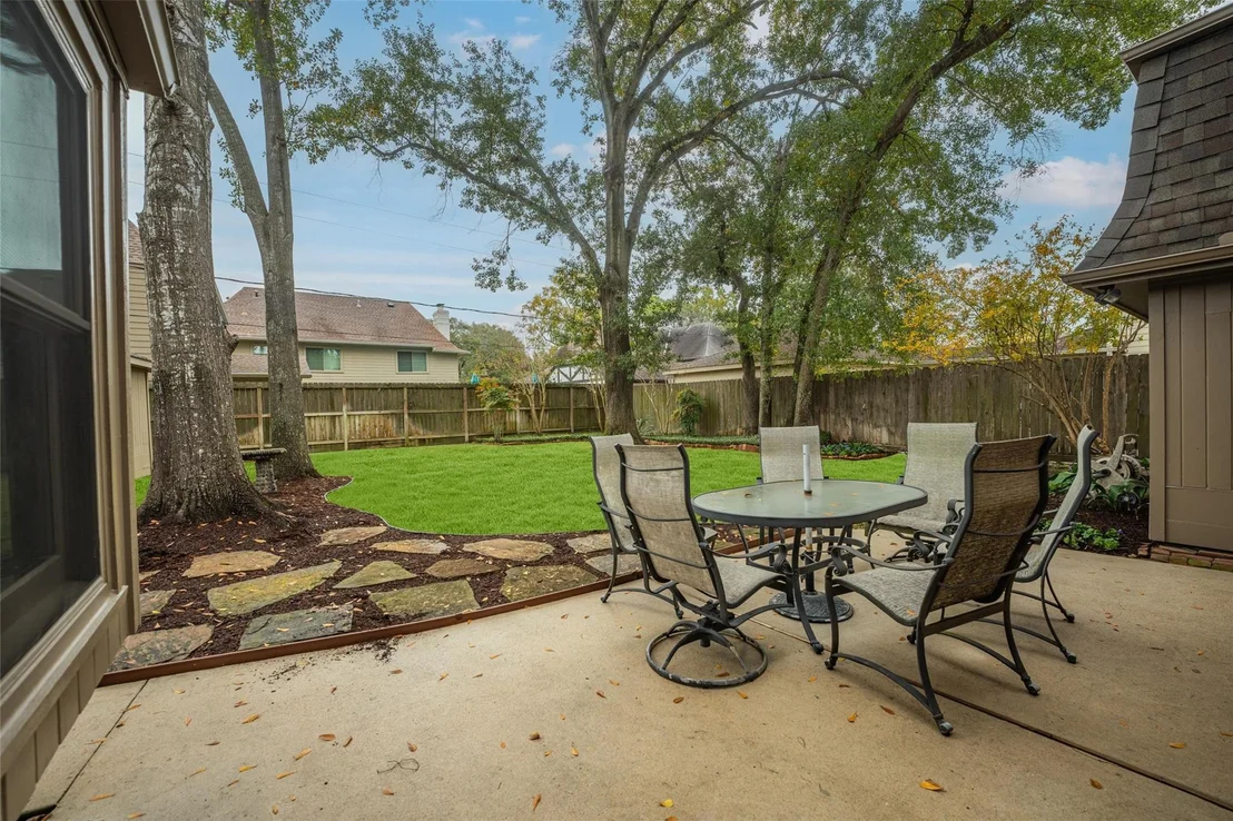Photo of 14610 Carolcrest Drive