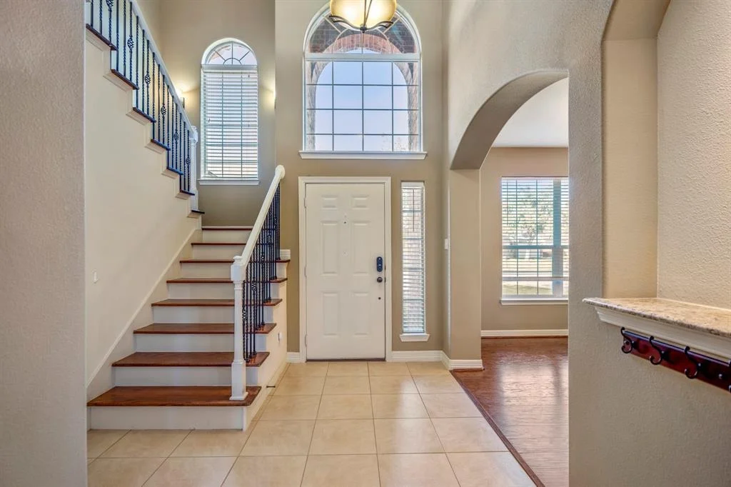 Photo of 2437 Fawnlake Circle
