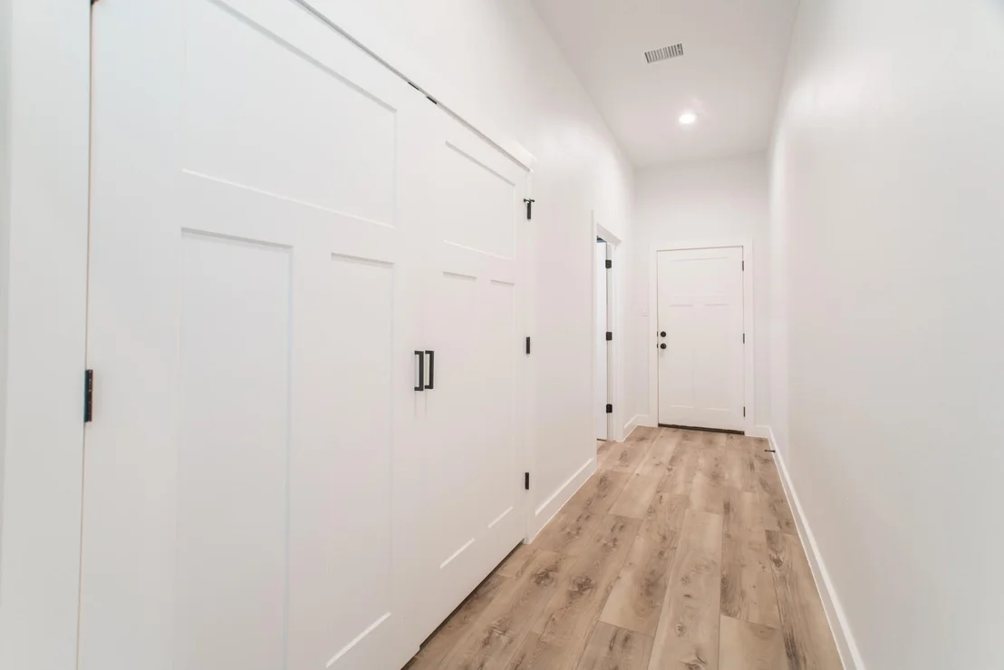 Photo of 5 W Forest Court