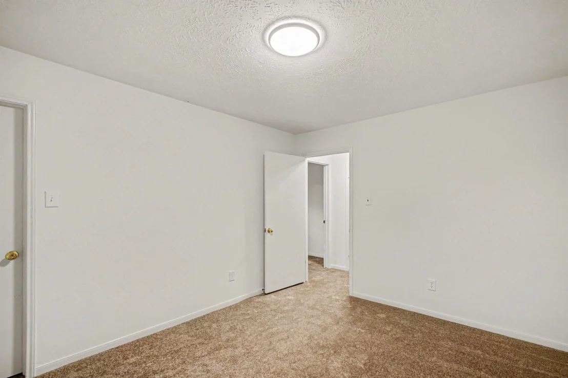 Photo of 3234 Lee Circle
