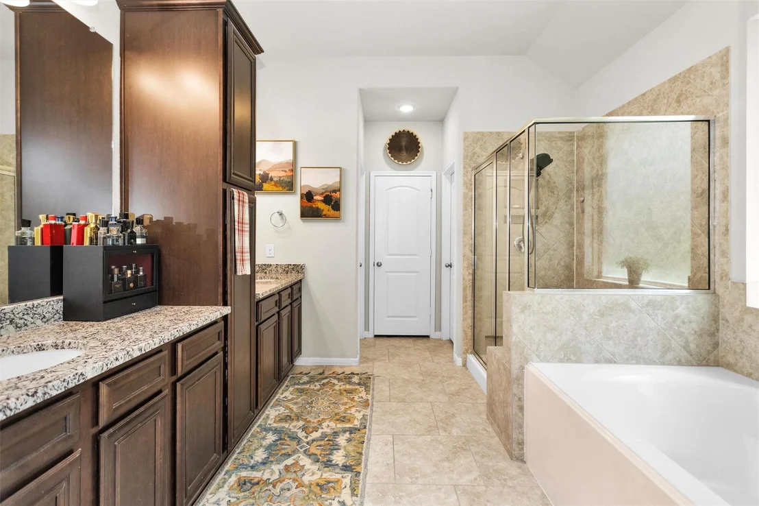 Photo of 9184 White Tail Drive
