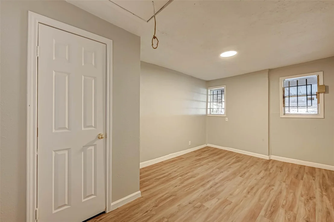 Photo of 5102 Lyndhurst Drive