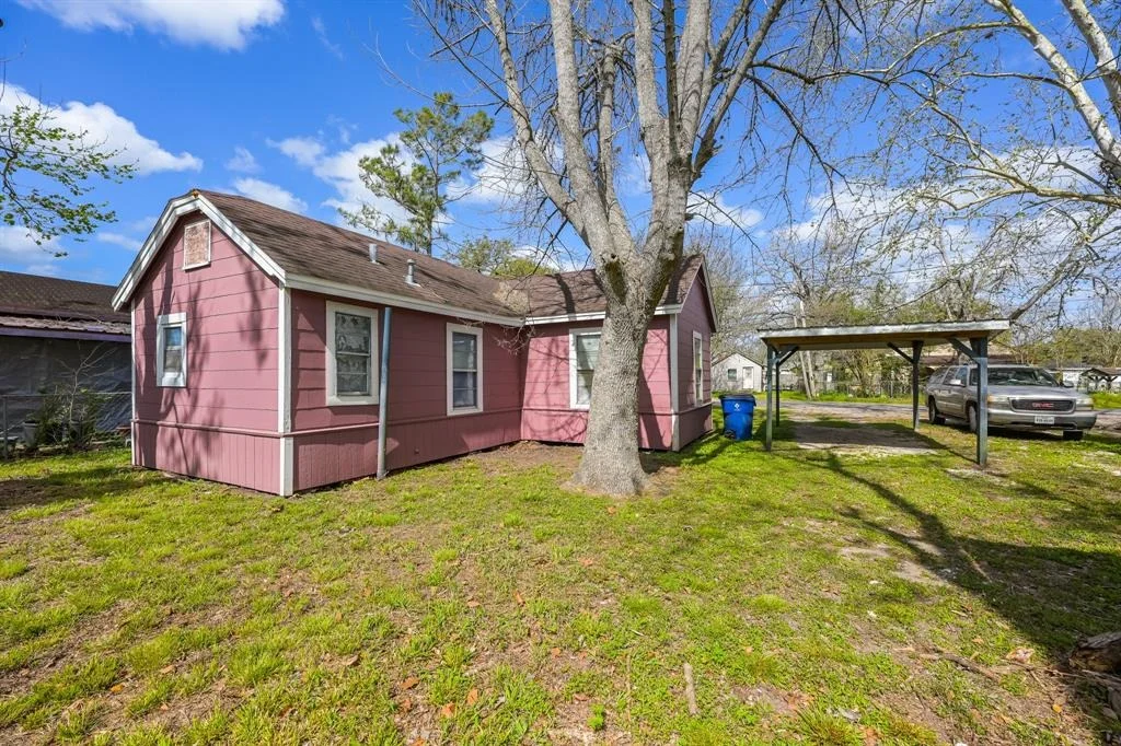 Photo of 606 E 4th Street