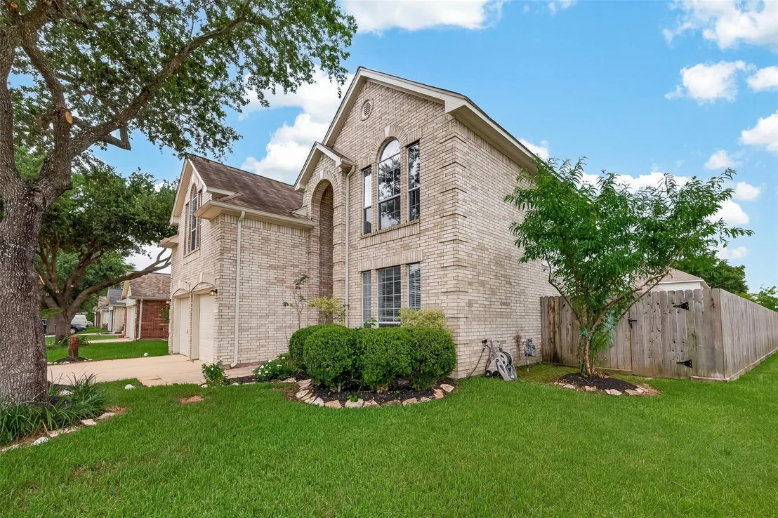 Photo of 6027 Dunsley Drive