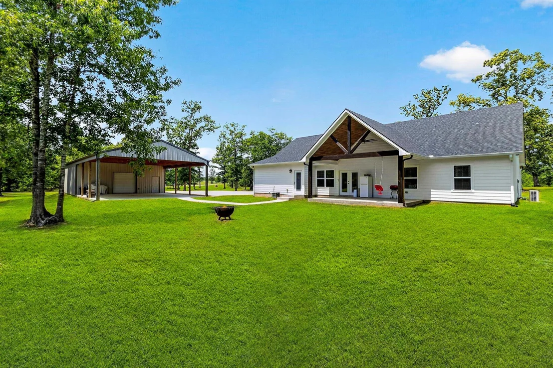 Photo of 950 Brushy Creek Drive
