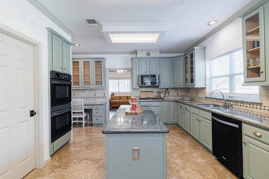 Photo of 1520 Lakefield Drive