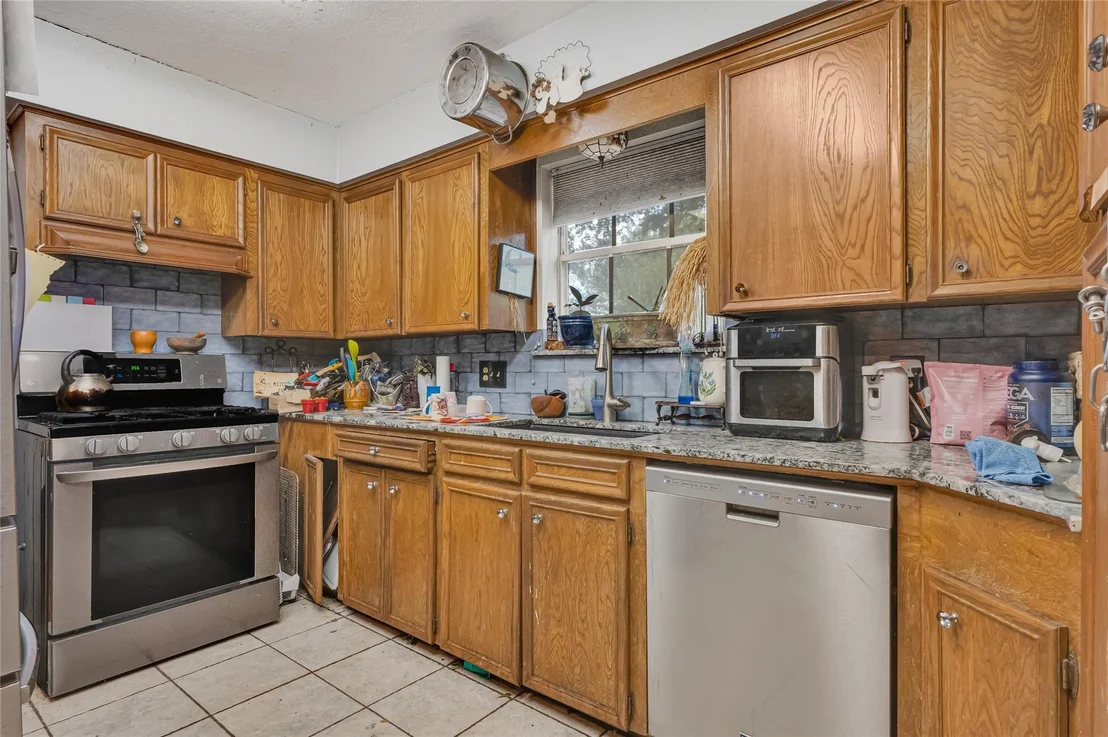 Photo of 505 Oak Drive