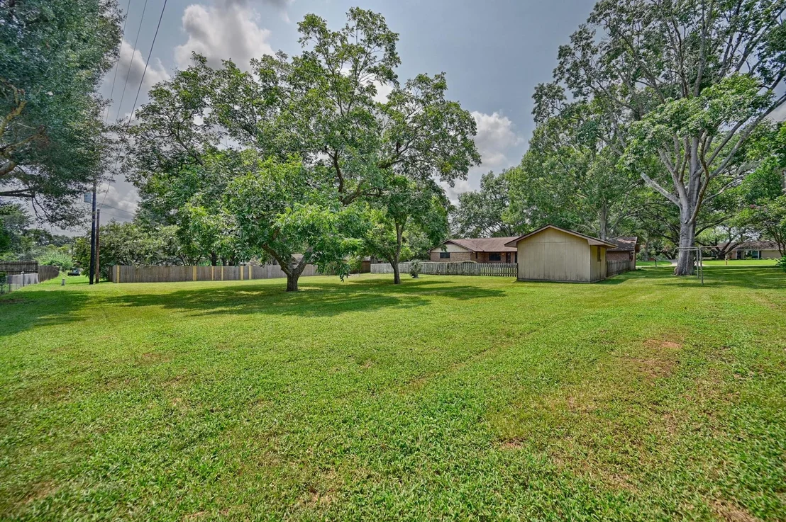 Photo of 2607 Daisy Drive