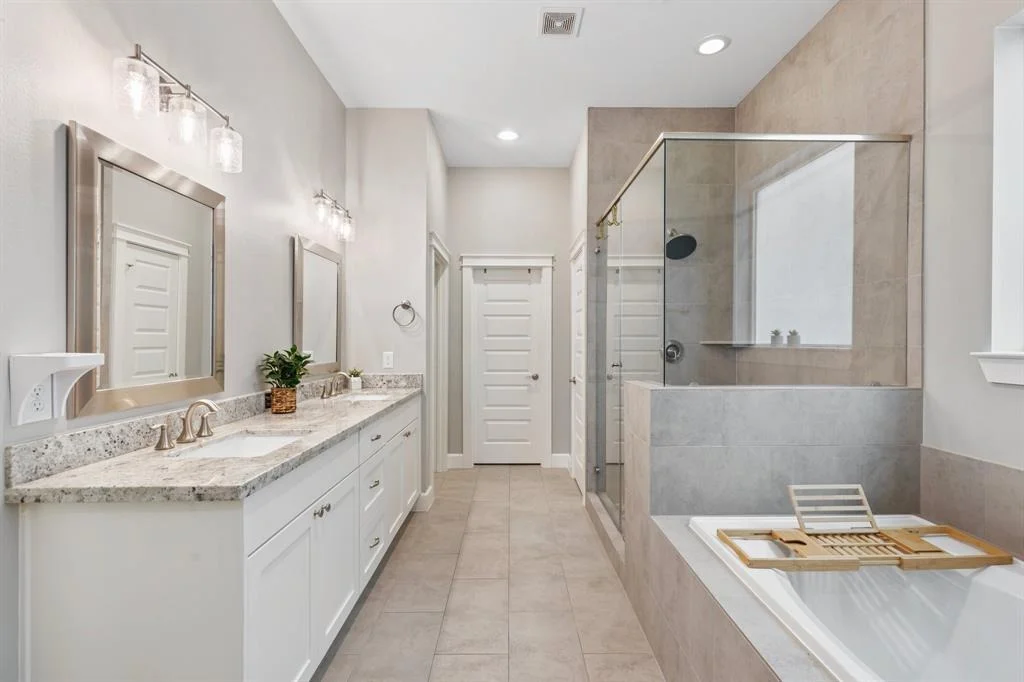 Photo of 5244 Larkin Street