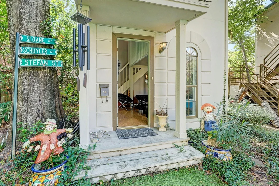 Photo of 3831 Del Monte Drive