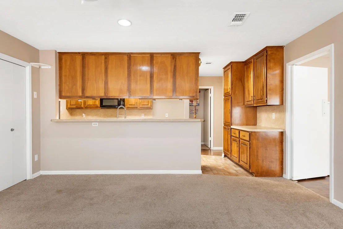 Photo of 2900 Broadmoor Drive