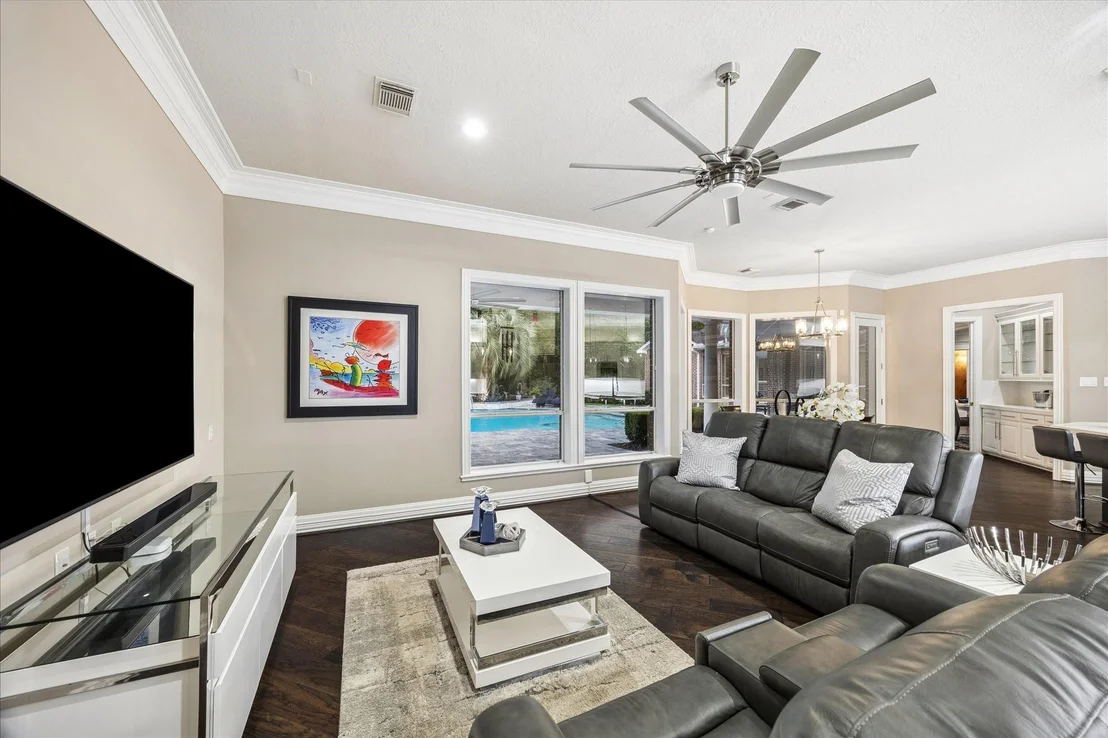 Photo of 35 N Regent Oak