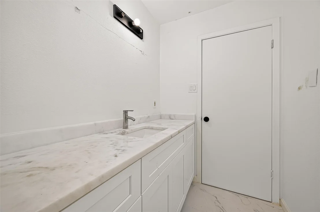Photo of 215 Crest Hill Drive