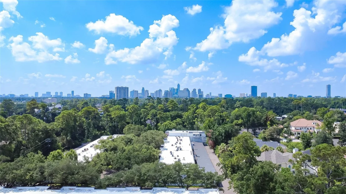 Photo of Unit 103 at 7575 Katy Freeway