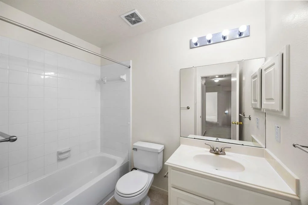 Photo of 9818 Goldenglade Drive