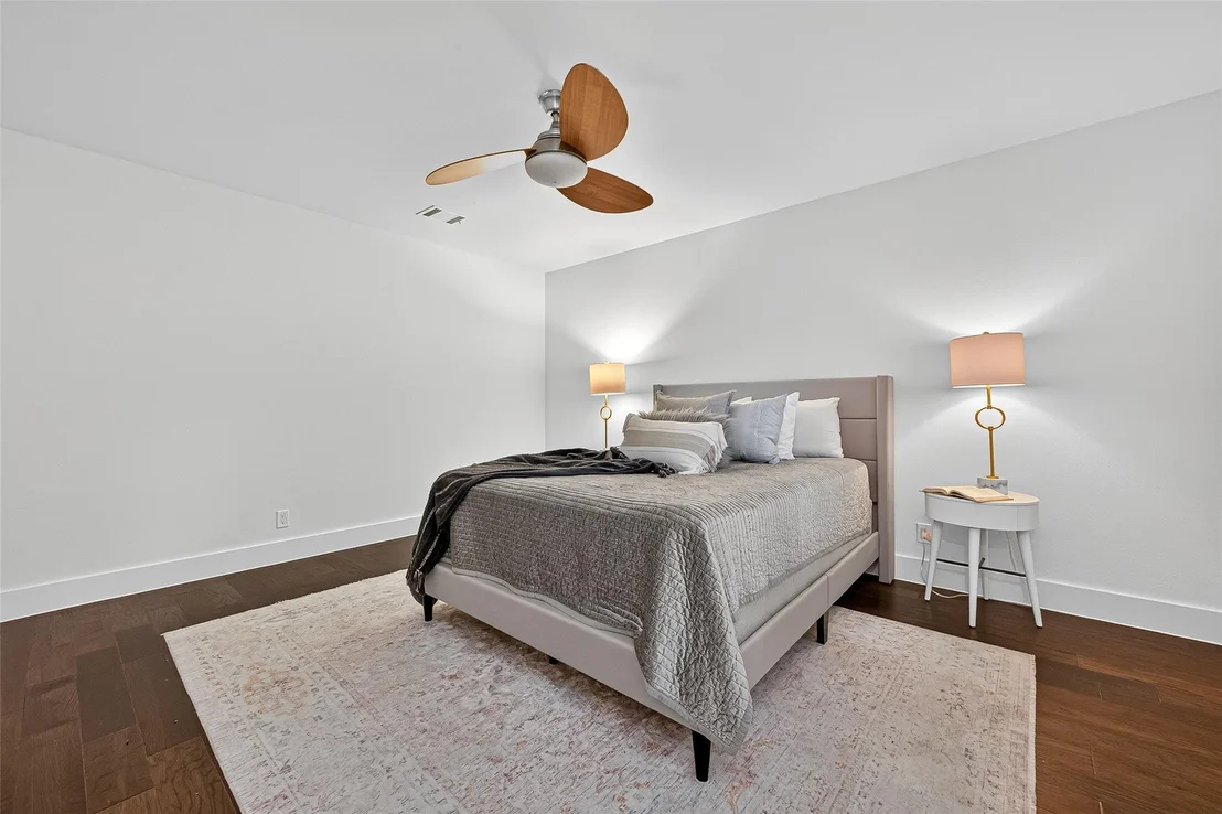 Photo of 9618 Meadowbriar Lane