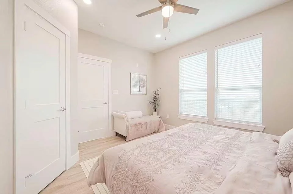 Photo of 226 Bay Avenue