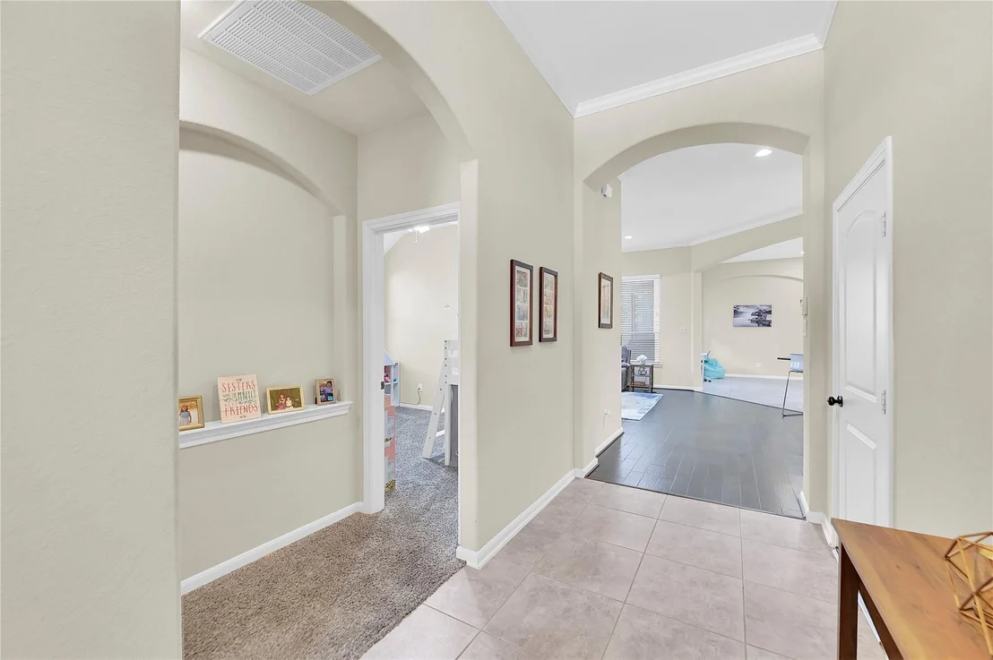 Photo of 8927 Summer Iris Trail