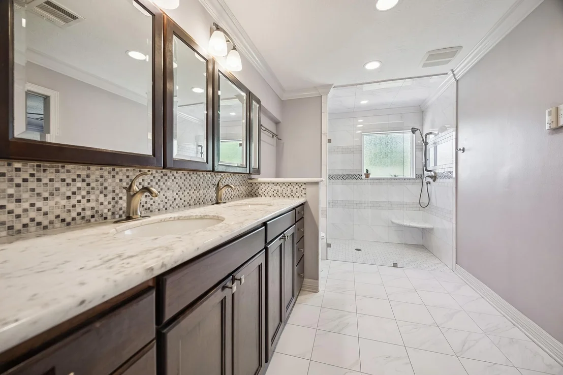 Photo of 7726 Meadowvale Drive