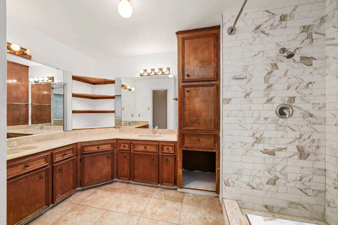 Photo of 902 Mesa Terrace Drive