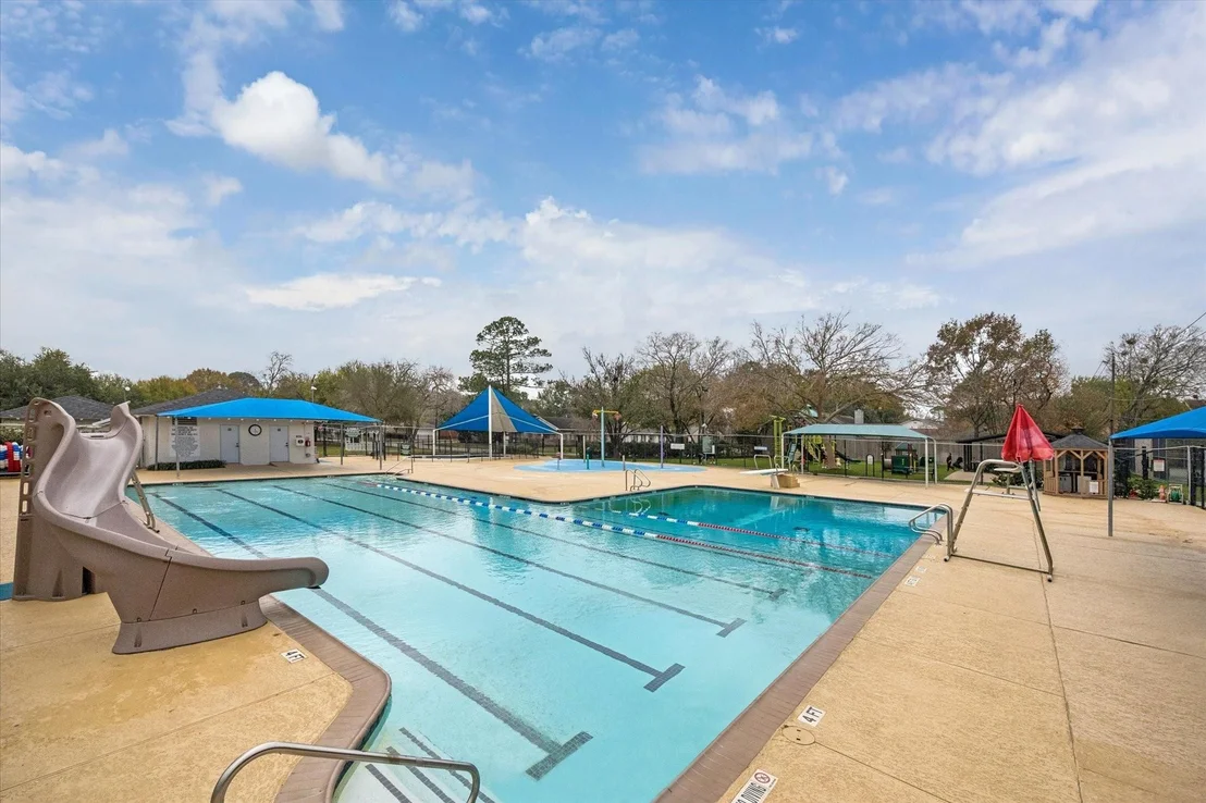 Photo of 1003 Blue Willow Drive