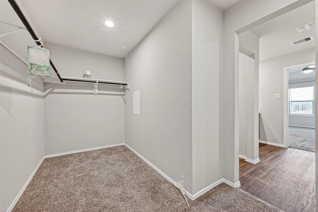 Photo of 21606 Victoria Harbor Drive