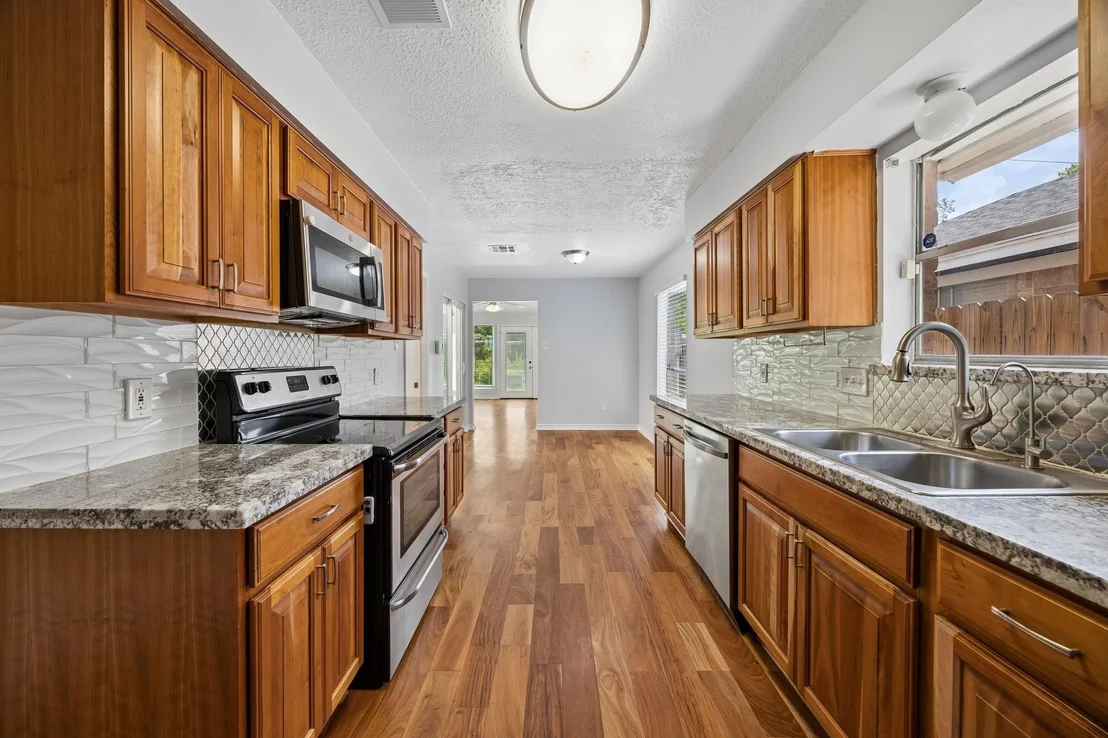 Photo of 5022 Pine Cliff Drive