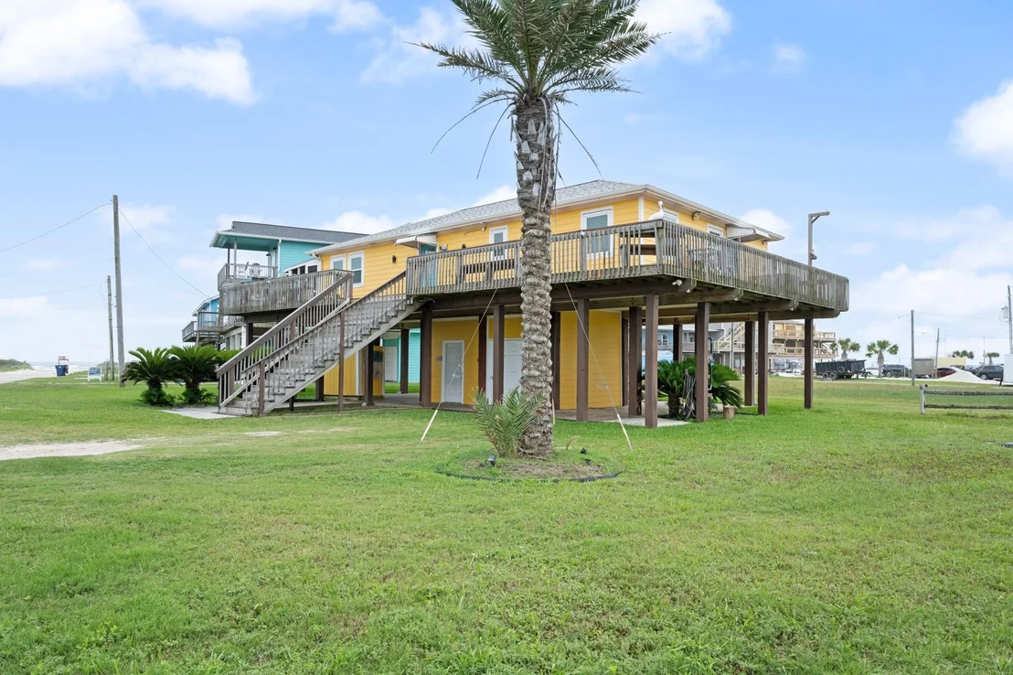 Photo of 125 Bay Avenue